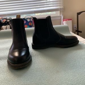 Dr. Martens Flora Boots